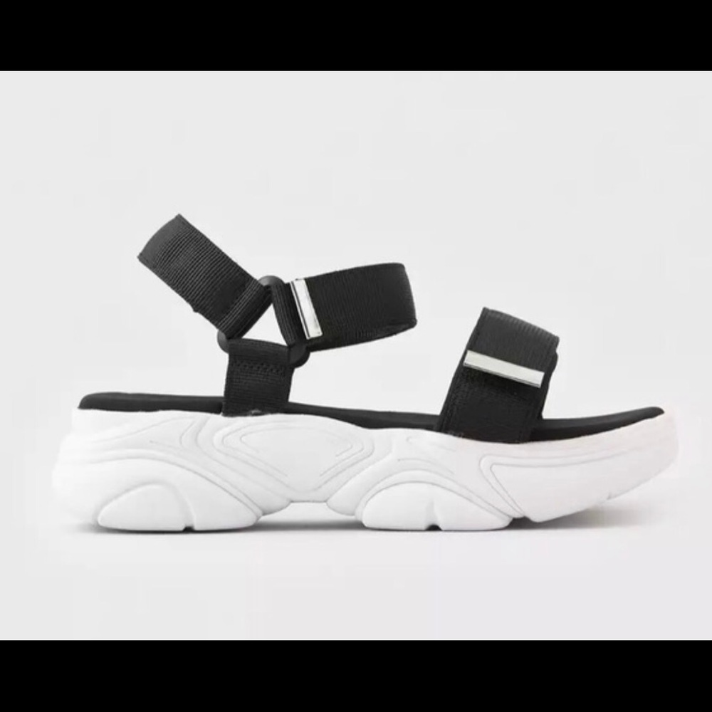 Faryl by Farylrobin Sandals